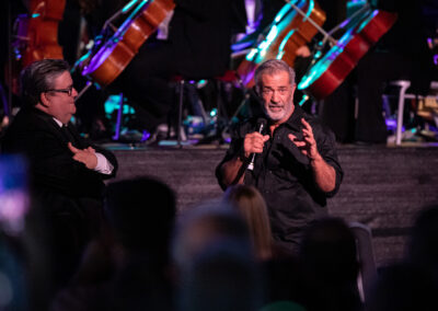 Mel Gibson wows fans in Trim